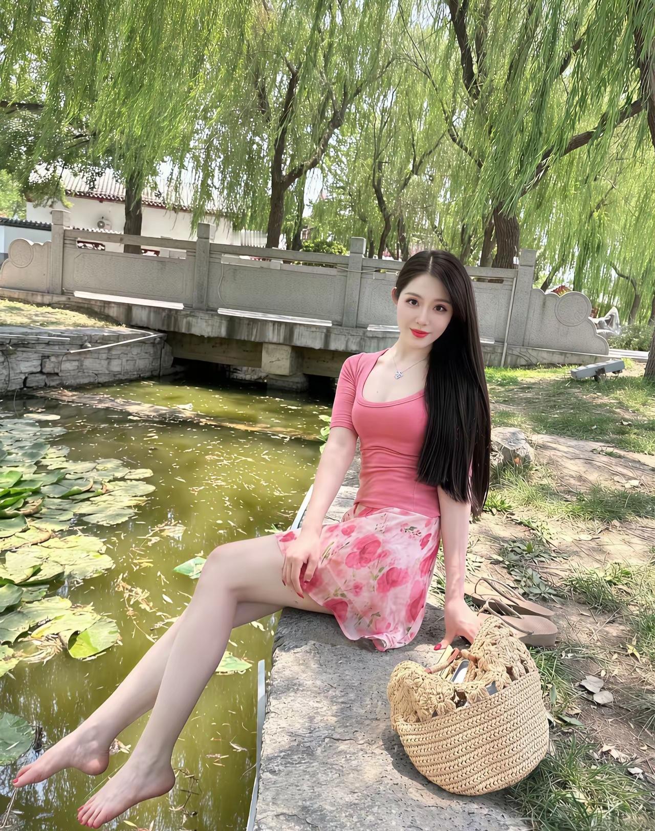 男人到了中年，一定要记住的处世哲学，学会退让幸福，避让不幸。什么叫退让幸福？就是