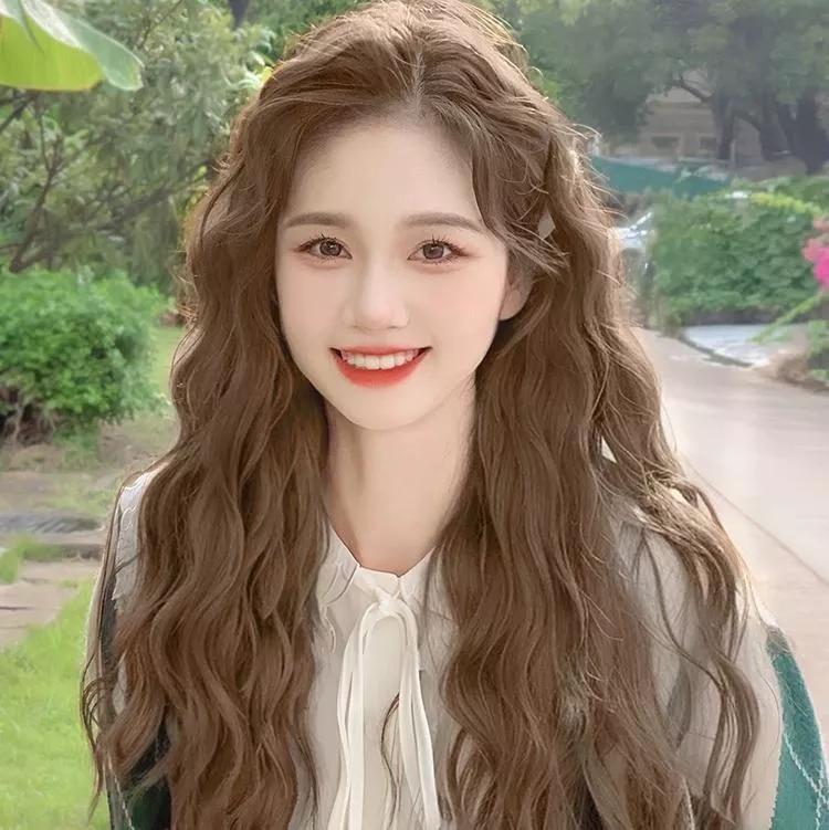 春日午后，笑靥如花，阳光正好粉嫩春日花海 她笑靥如花 春日笑容 缘于笑靥如花 春