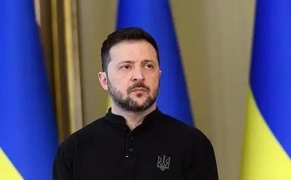 乌克兰在关键时刻，犯了大错！乌军袭击了一辆开往赫尔松的医疗车，目前车上的所有人员