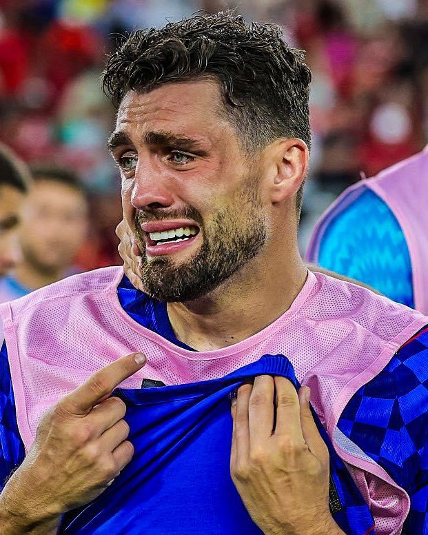 莱万质疑FIFA偏袒C罗葡萄牙有些人似乎不明白，为什么大家会对🇭🇷克罗地亚对