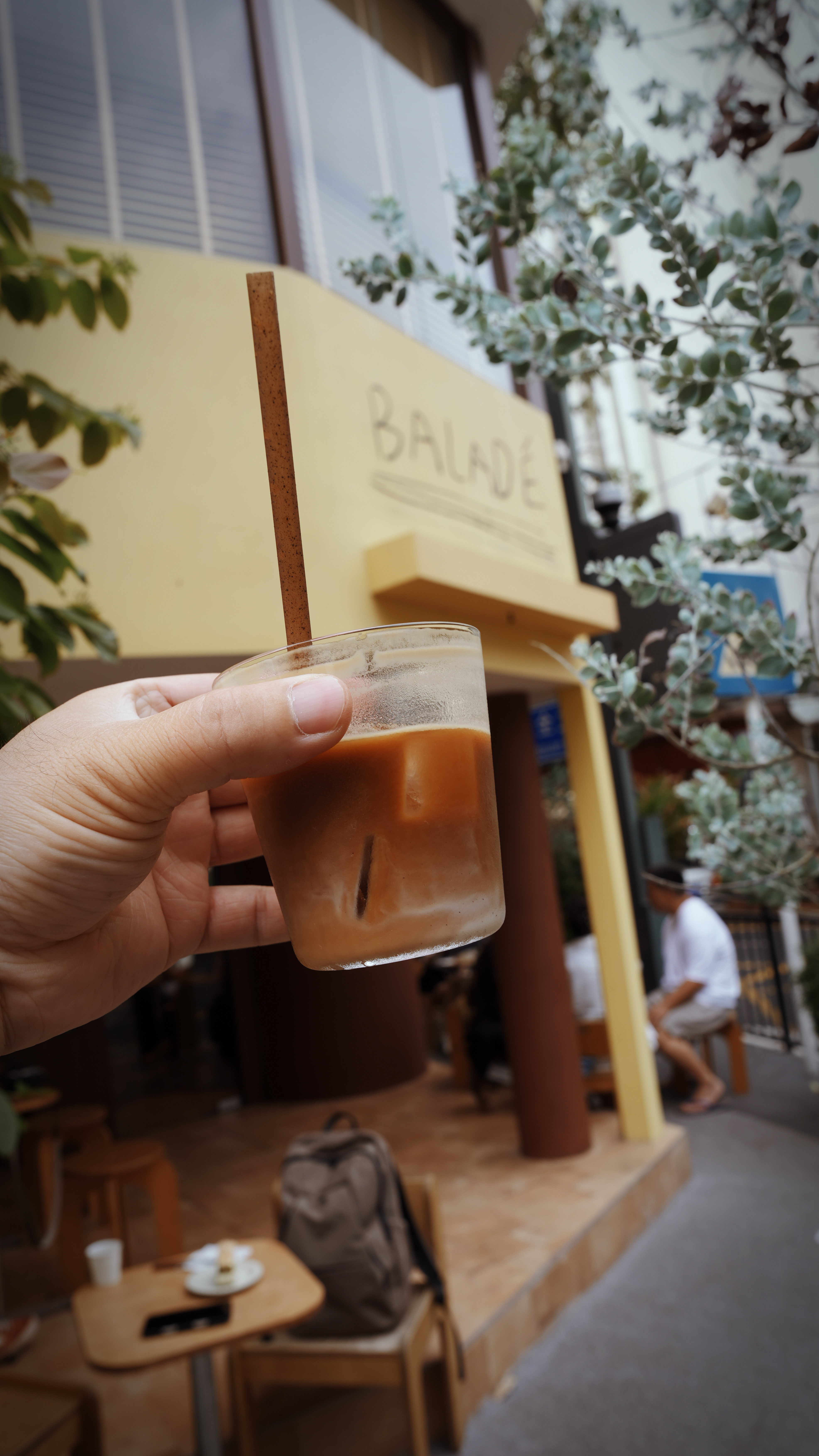 说个事儿，刚才坐我们边上的两个大哥，手拉手！说话我听着起鸡皮疙瘩……恐怖完 深圳