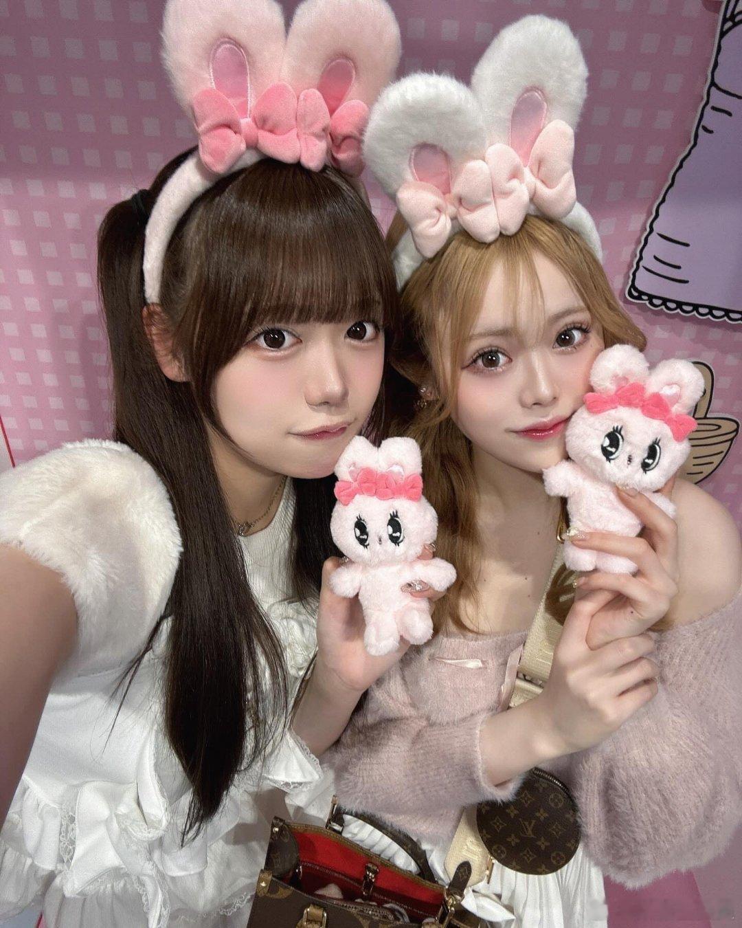 姉妹👩🏻❤️👩🏼♡ 