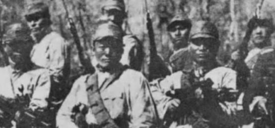 1932年，一个地主婆变卖了所有家产，支持儿子抗日，儿子拿到钱后瞬间失联，几年后
