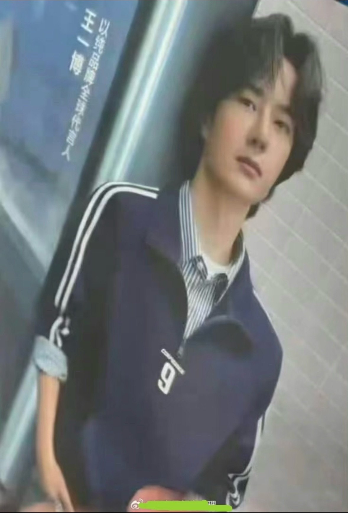 半夜两点刷到对着这张脸如同开了震动模式一般狂笑 ​​​