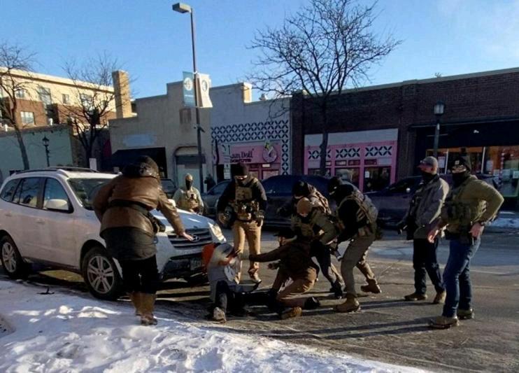 美国联邦执法人员又在明尼苏达州的移民执法行动中开枪打死一名美国公民，这已是当地在