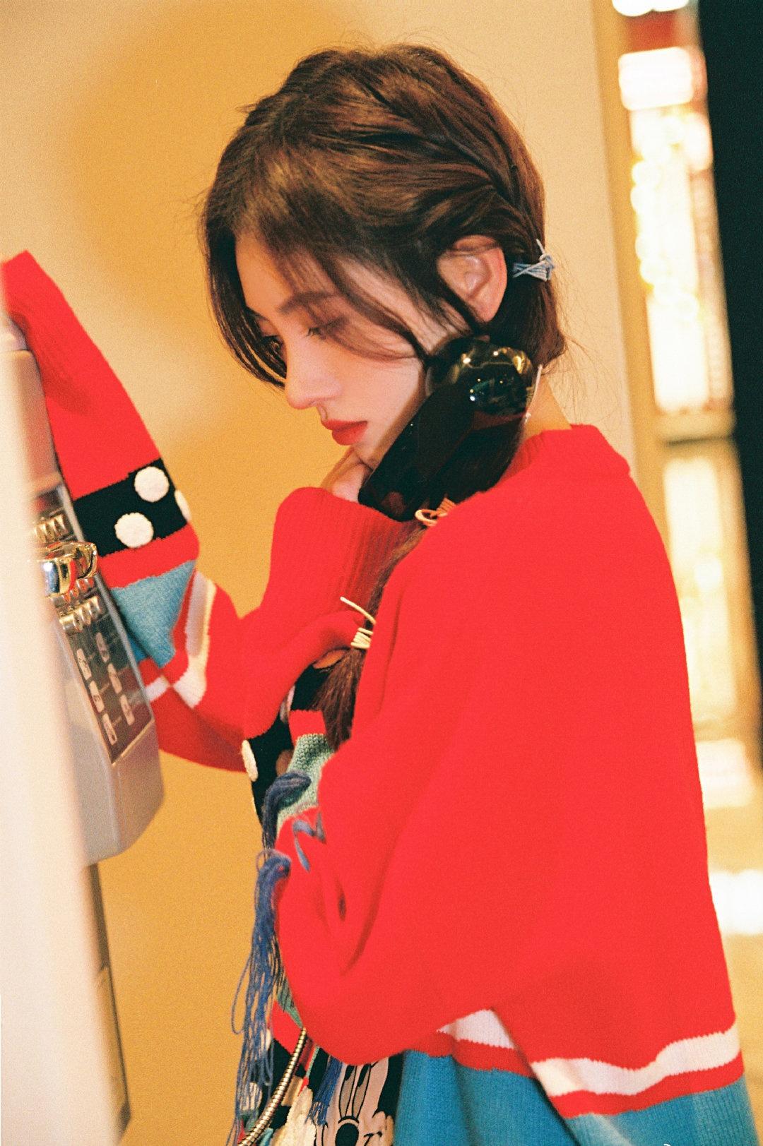 jjy鞠婧祎女总裁上班路透既视感 jjy鞠婧祎美貌加持下34套华服 

这世界瞬