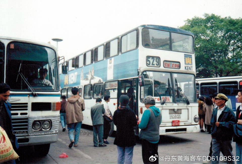 德国退役的MAN SD200双层巴士在广州运营 