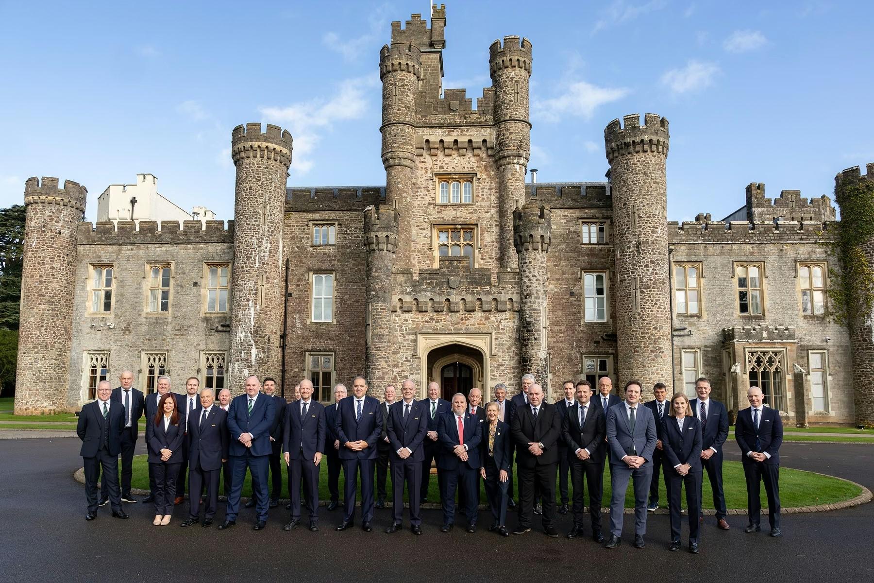 IFAB官宣多项新规：界外球与换人倒计时，VAR介入范围扩大