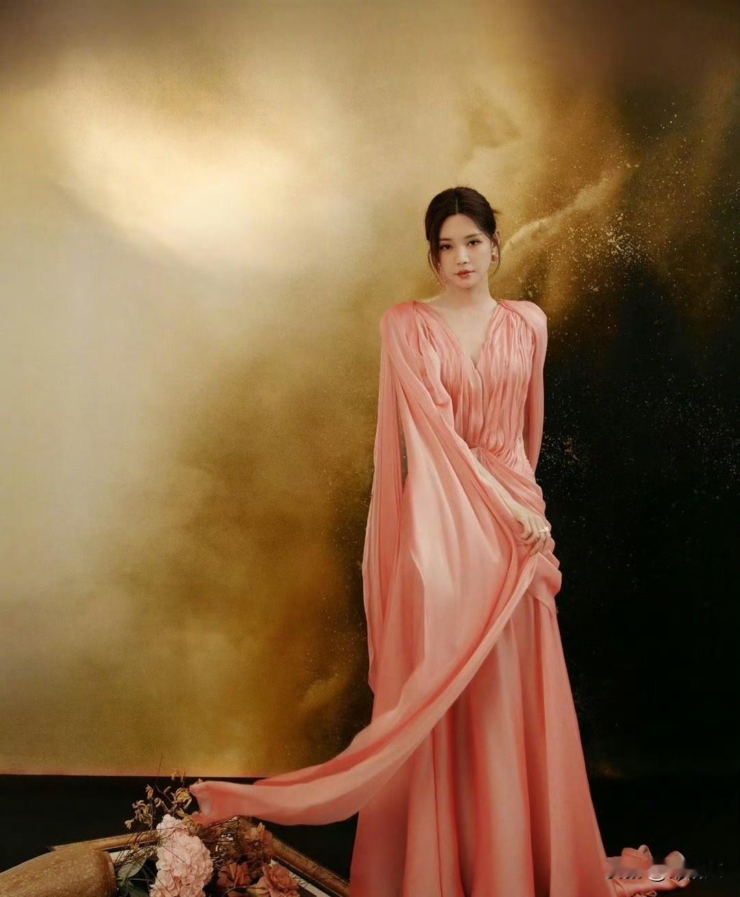 沈梦辰突然“端”起来了！《声鸣远扬》里的她，把观众看愣了
 
咱就说，沈梦辰这波