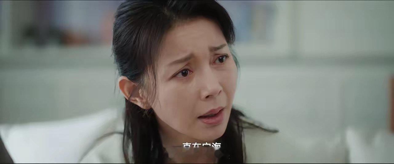 《冬至》江城屹终于知道，为什么从大学开始，文鹏对他的态度就别别扭扭的，原来他的亲