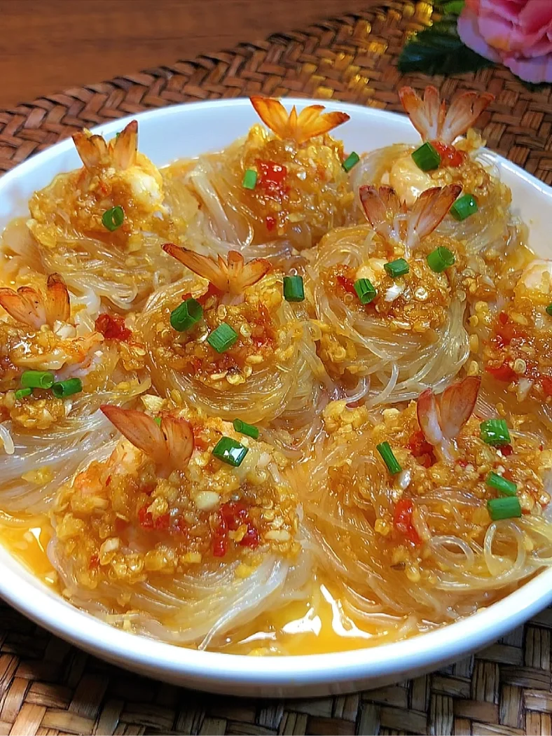 厨房小白秒变大厨的家常菜｜蒜蓉粉丝蒸虾