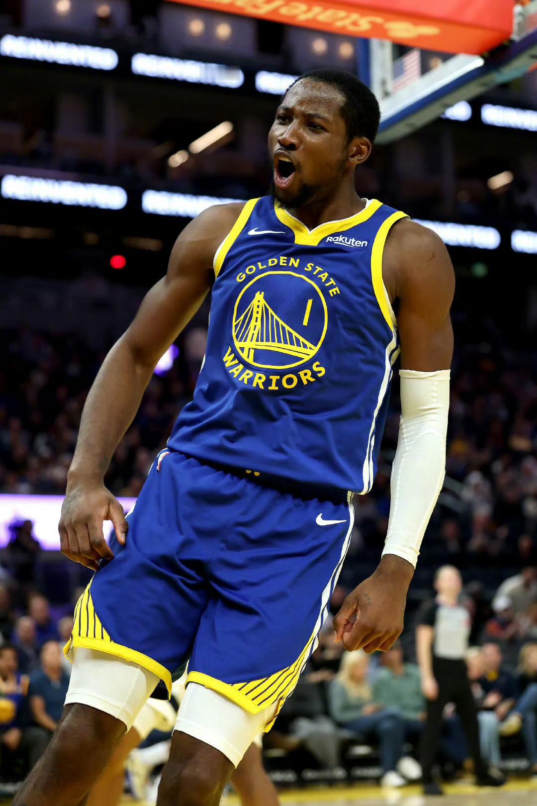 科尔：“库明加的表现非常出色，无论是篮板球拼抢，还是冲击篮筐的方式，我们都认为，