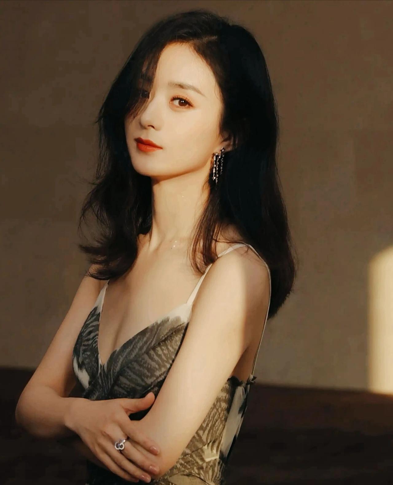 你以为是在拼事业，其实是在提前预支生命刷到一位演员就医的新闻，心里猛地咯噔一下。