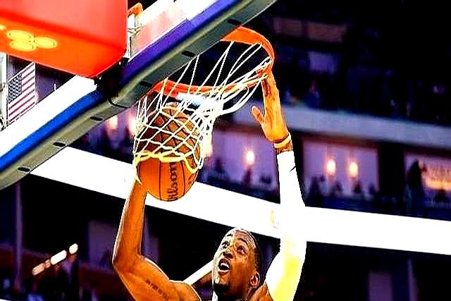 勇士快留不下库明加了。
 

21岁的小孩哥，末节11分把掘金吓出冷汗，对面直接