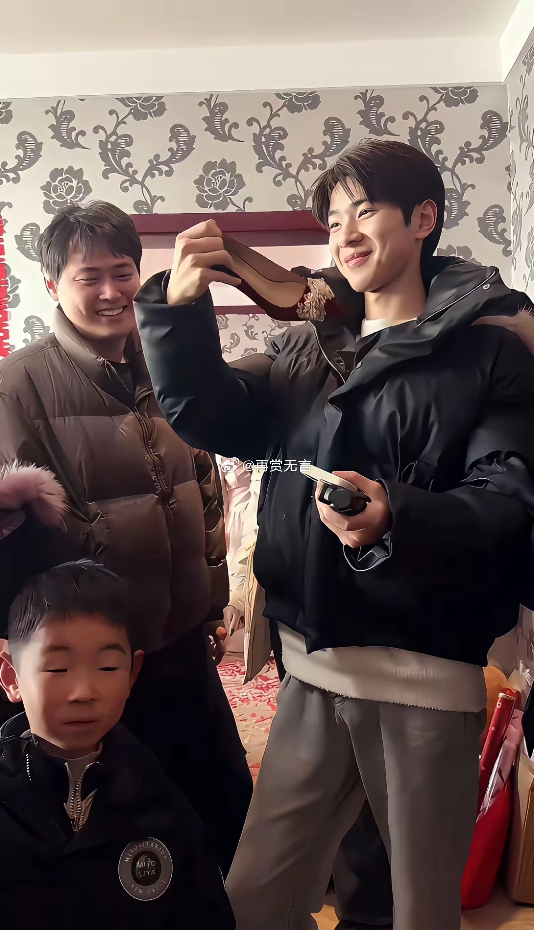 新娘出嫁，她的弟弟真帅啊 