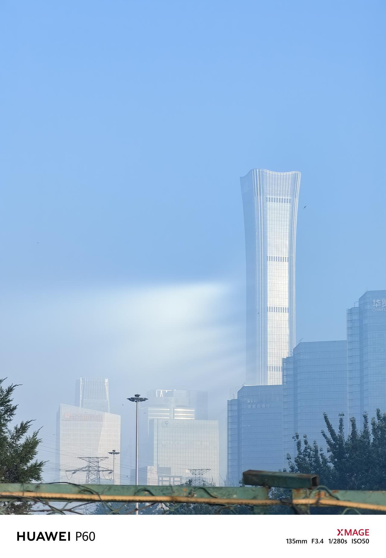 很多人认为强国依靠先进武器、雄厚财力，实则民心才是根基。军力是守护家园的铠甲，民