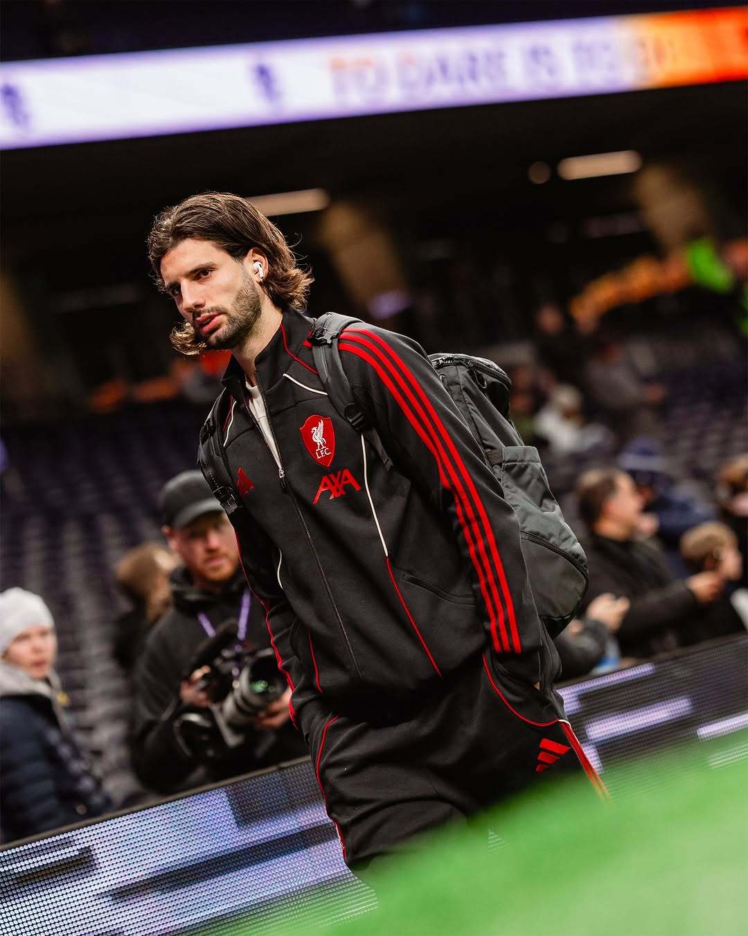 索博斯洛伊索博斯洛伊 帅气上班 