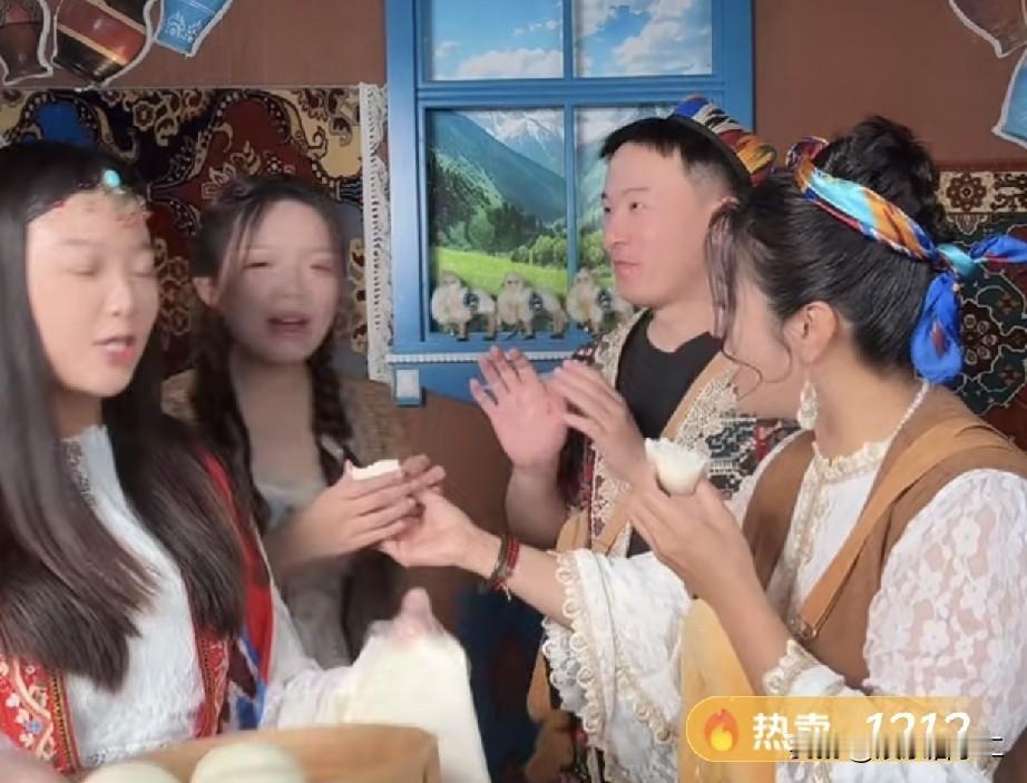 刚开始大家都觉得谢浩男和刘海军会一起去新疆直播，没想到只有谢浩男自己来了。
谢浩