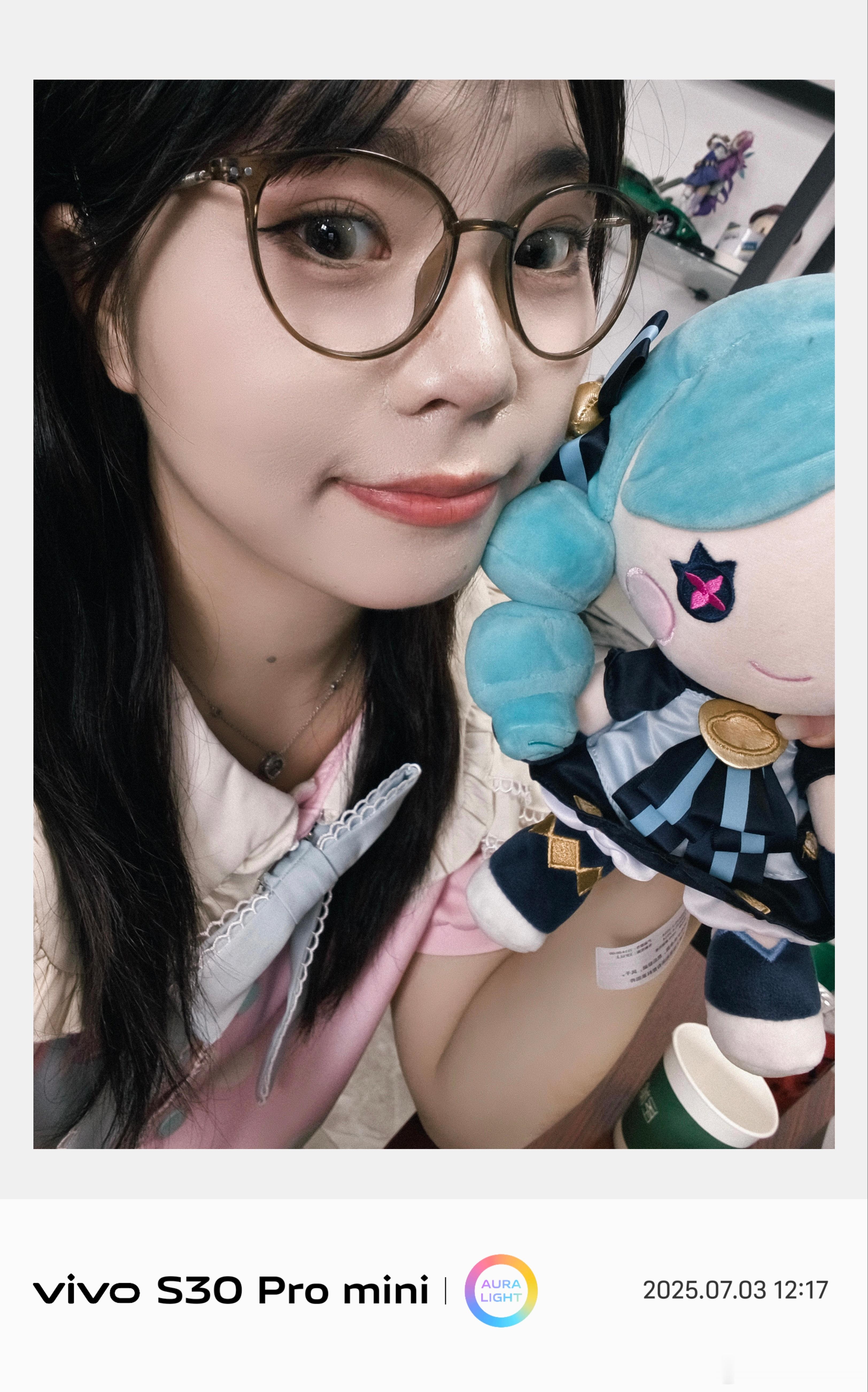 最近心头“甜宠”——vivo  S30 Pro mini氛围 Live 直出人像
