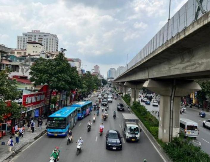 南边越南藏天大隐患！不靠外敌不靠内乱，南北经济鸿沟直接撕裂国民认同！富庶南方憋屈