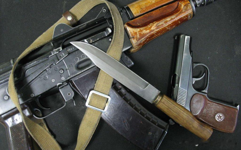 苏俄警察，原苏联国家警察两件套，AK74U 马卡洛夫手枪