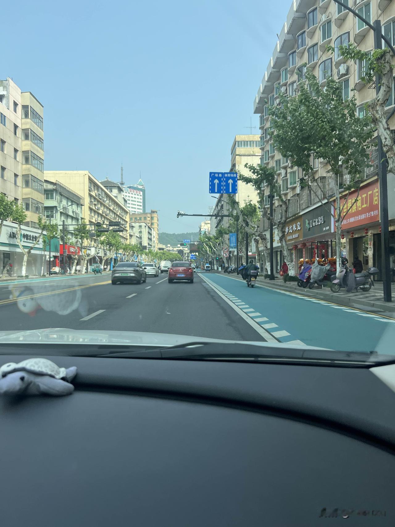 桐庐-淳安-开化-德兴-景德镇，高速太堵，第一次从省道开回江西，一路山清水秀，还