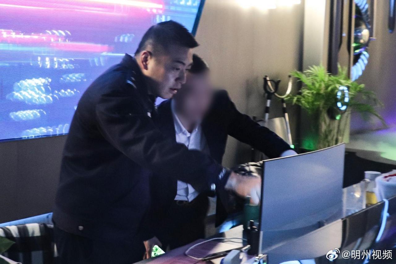 宁波反诈先锋千里奔袭护万家平安 慈溪市公安局观海卫中心派出所副所长冯姚伟从警14