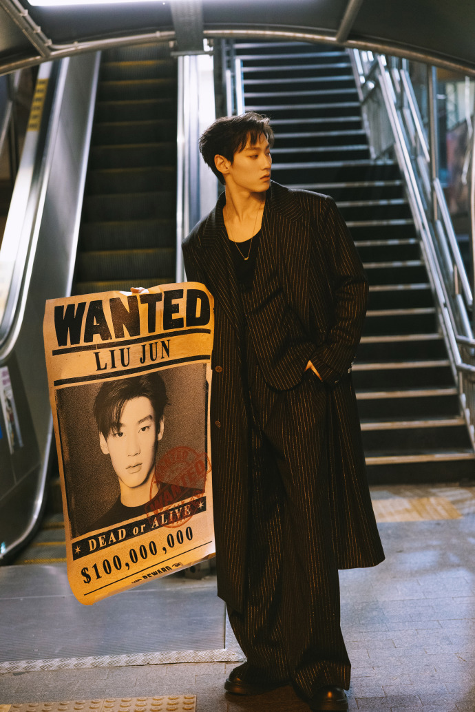 刘骏2025爱奇艺尖叫之夜造型出图