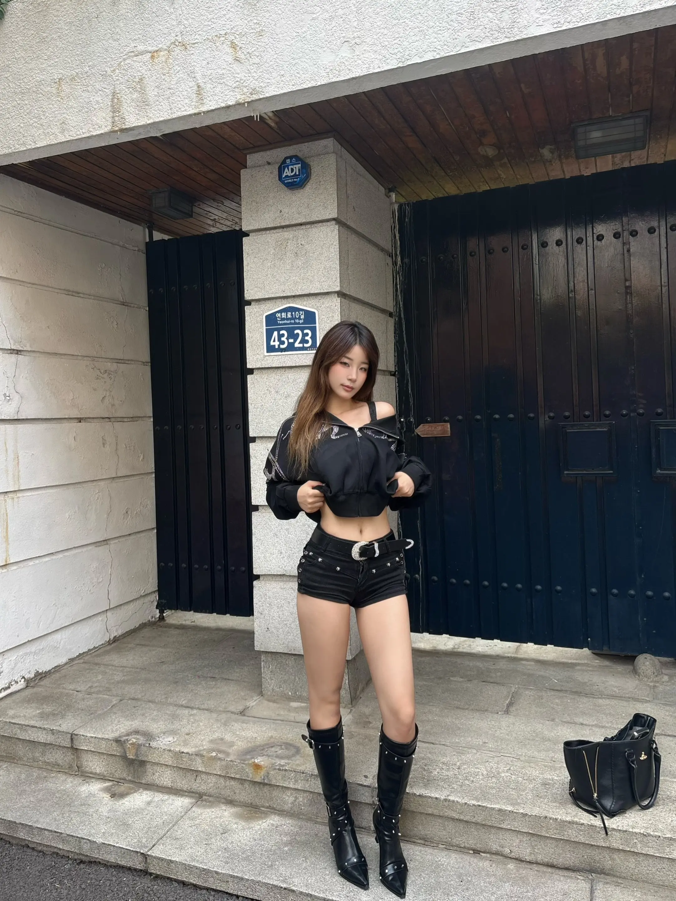 你路评了我的作品 为了报复你 我将娶你为妻