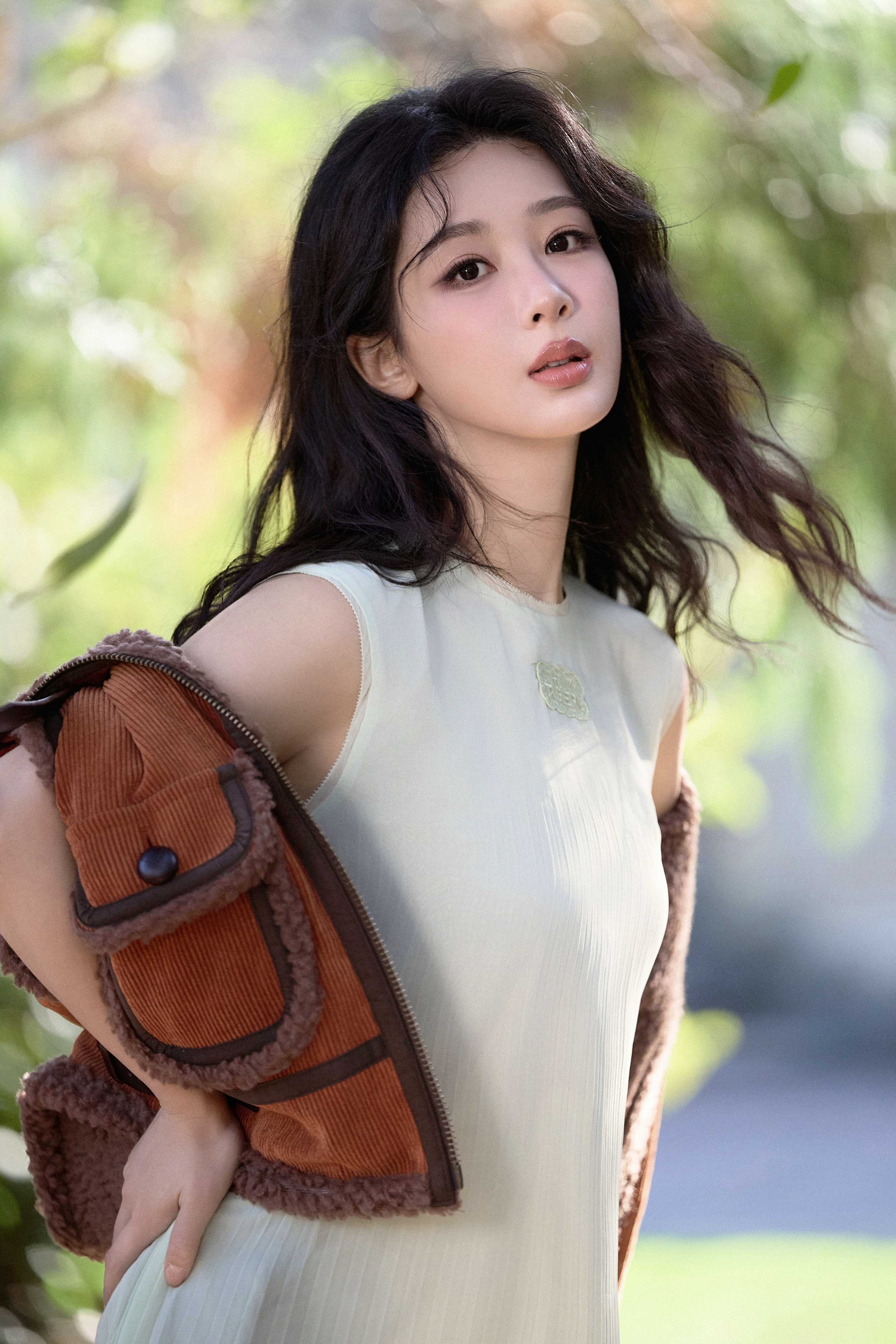 杨紫  yz杨紫董竹君 yz杨紫玉兰花开君再来繁星之下盼晨曦，黄昏之后思蝉鸣，皎