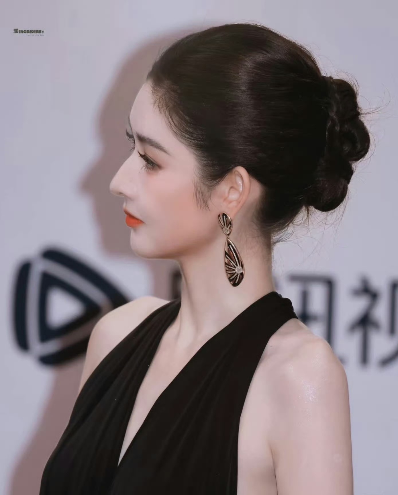 【王玉雯】此女的头骨如此完美怎么没看到什么人夸过 王玉雯方停止突然的喜欢一切宣传