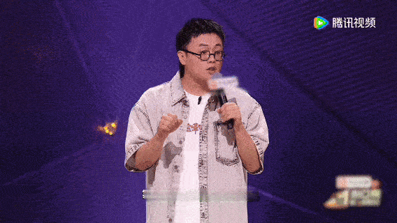 小块回应呼兰运营俱乐部原来当初在视频里看起来憨憨傻傻的小块，全程都在极限憋笑压抑
