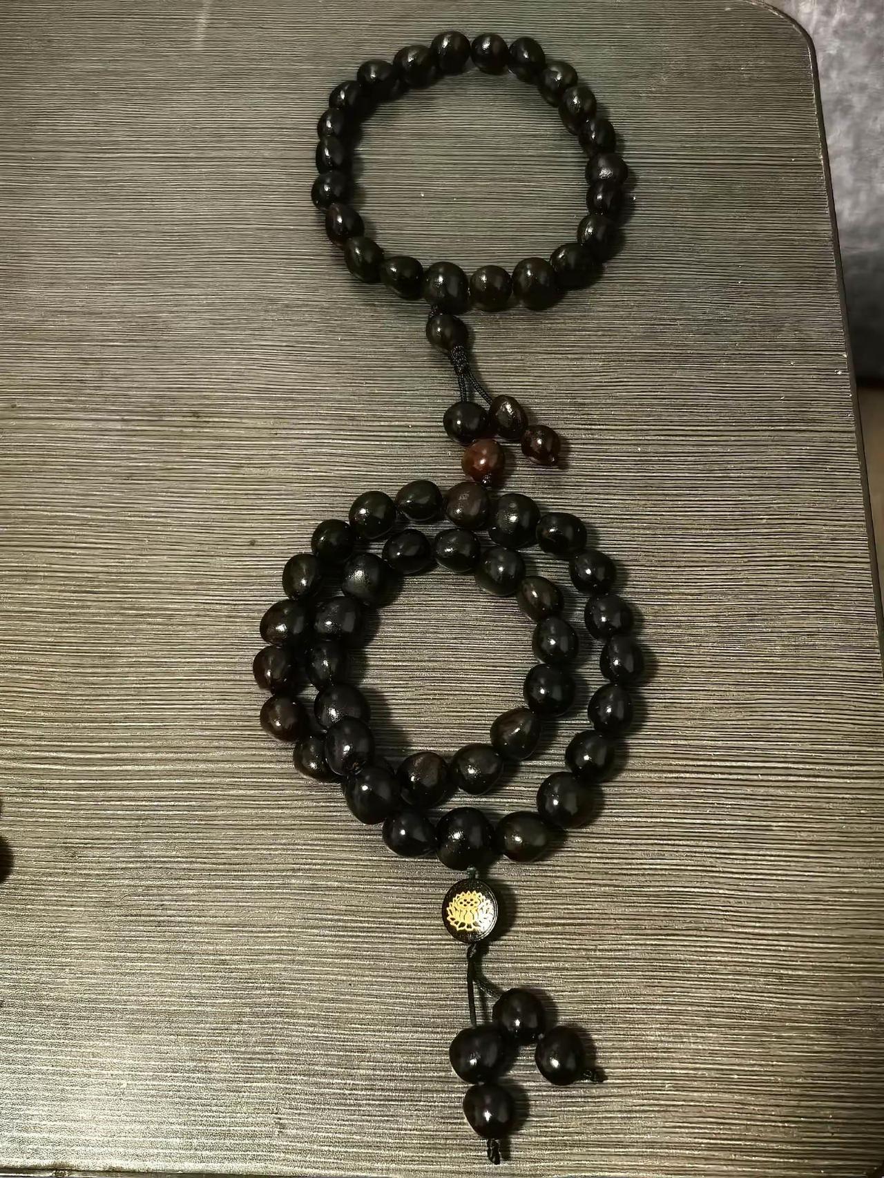 无患子。无忧无患”，寄托人们对生活无灾无难、心境平和安宁的向往。文玩手串 文玩爱