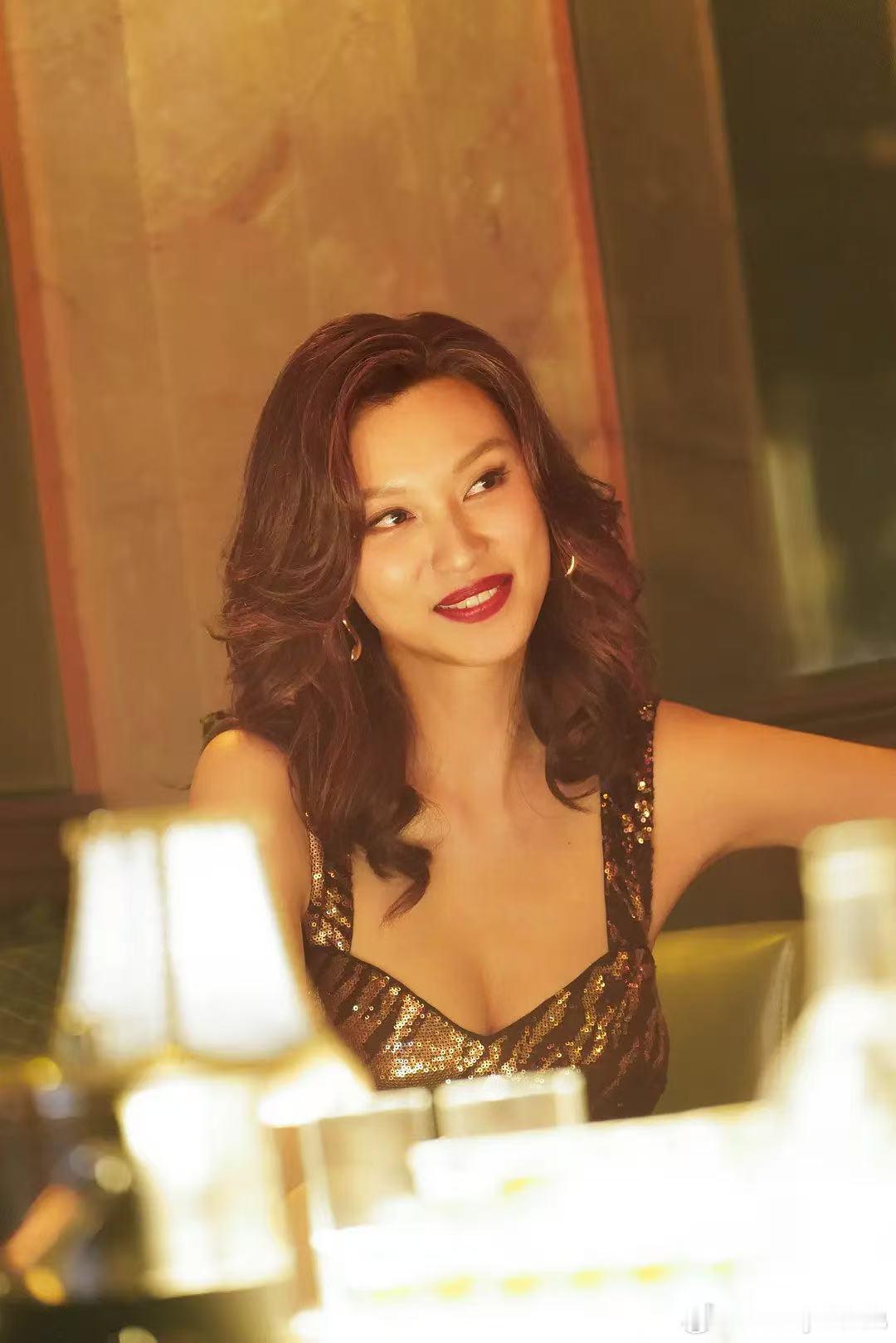 王丹妮发文感谢观众支持夜王 《夜王》票房破亿成爆款，王丹妮发文感谢观众，解读Co