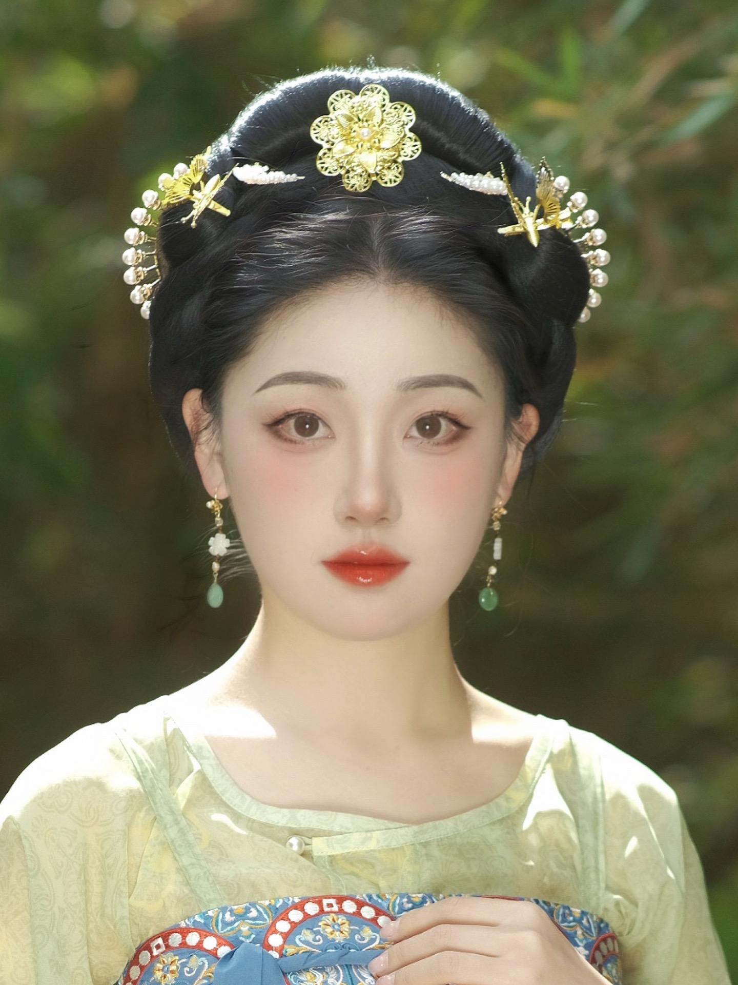 一年好景君须记，最是橙黄橘绿时。