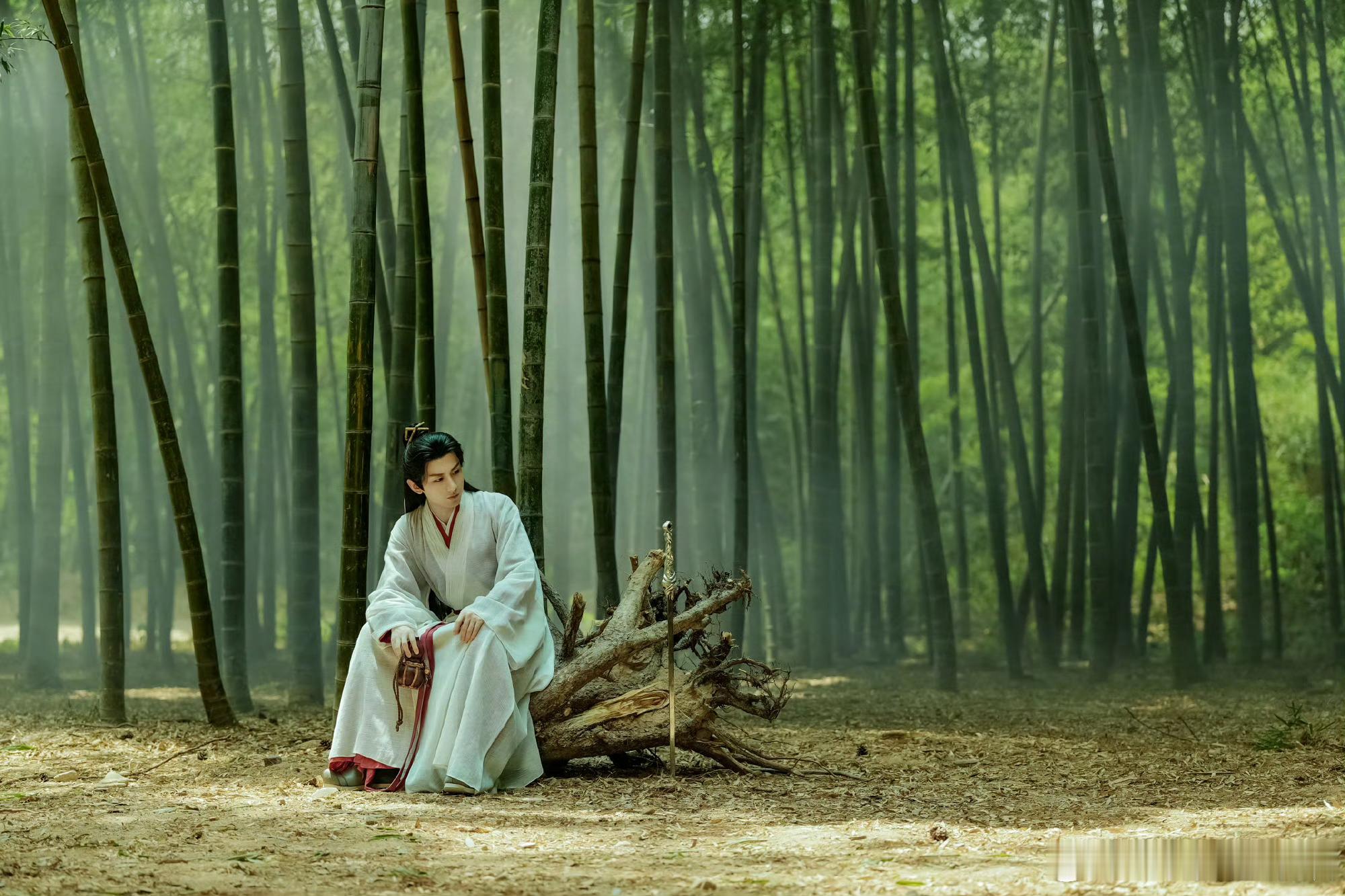 Acy希望日出是你，日落是你。你只管大步向前走，好好做自己，享受演戏，享受生活，