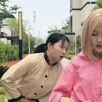 #千万网红王妈塌房背后#近日， 一个千万粉丝的当红MCN机构，核心岗位月薪不到6