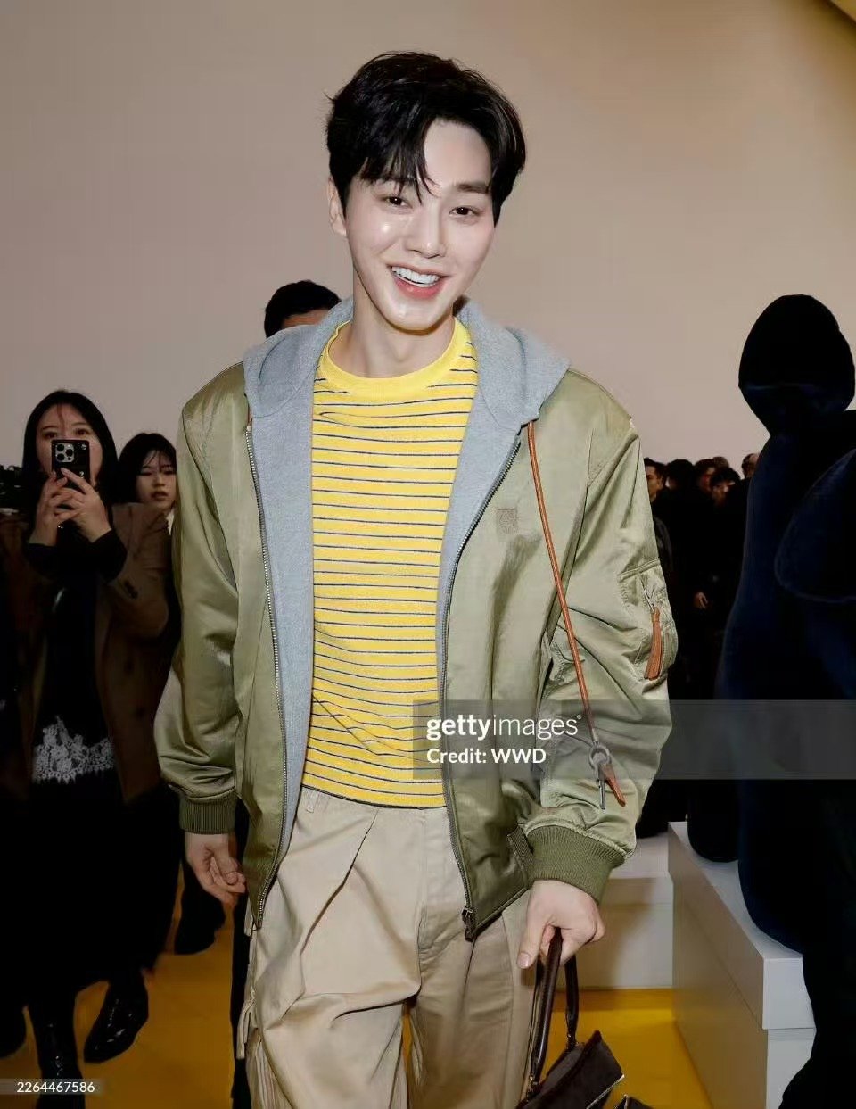 宋江水光妆宋江看秀生图 宋江你怎么了 