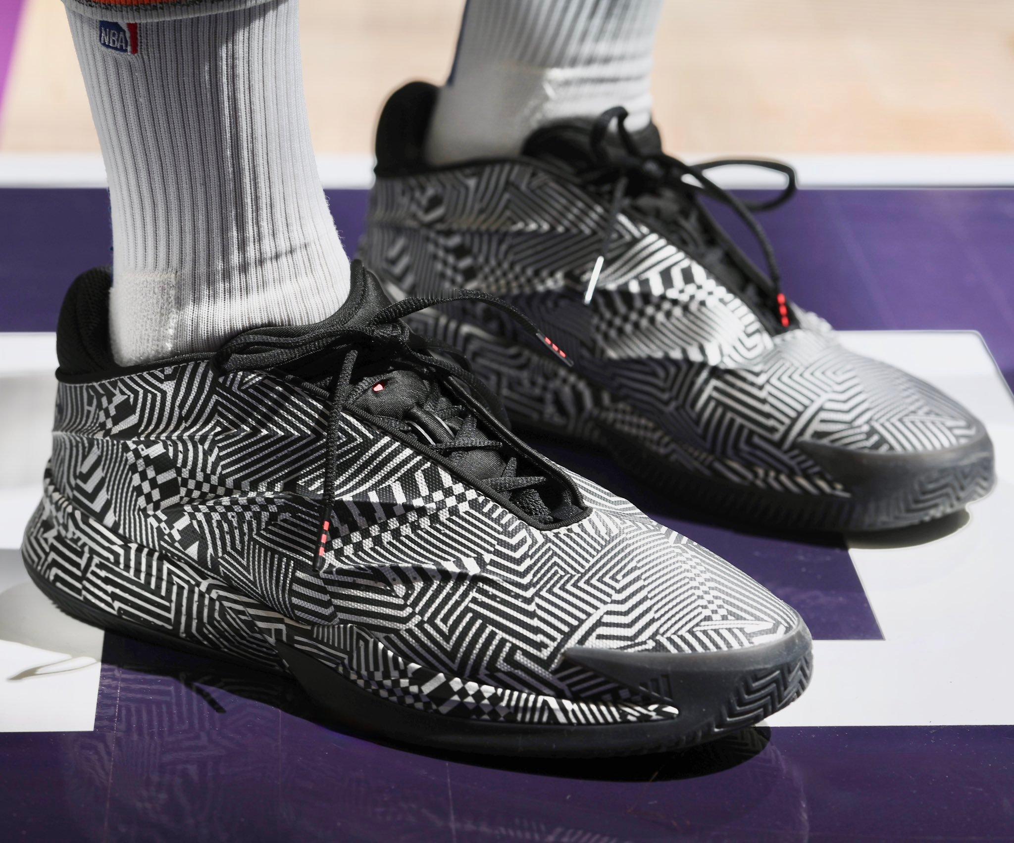 NBA Stephen Curry FREEHDNBA球鞋分享