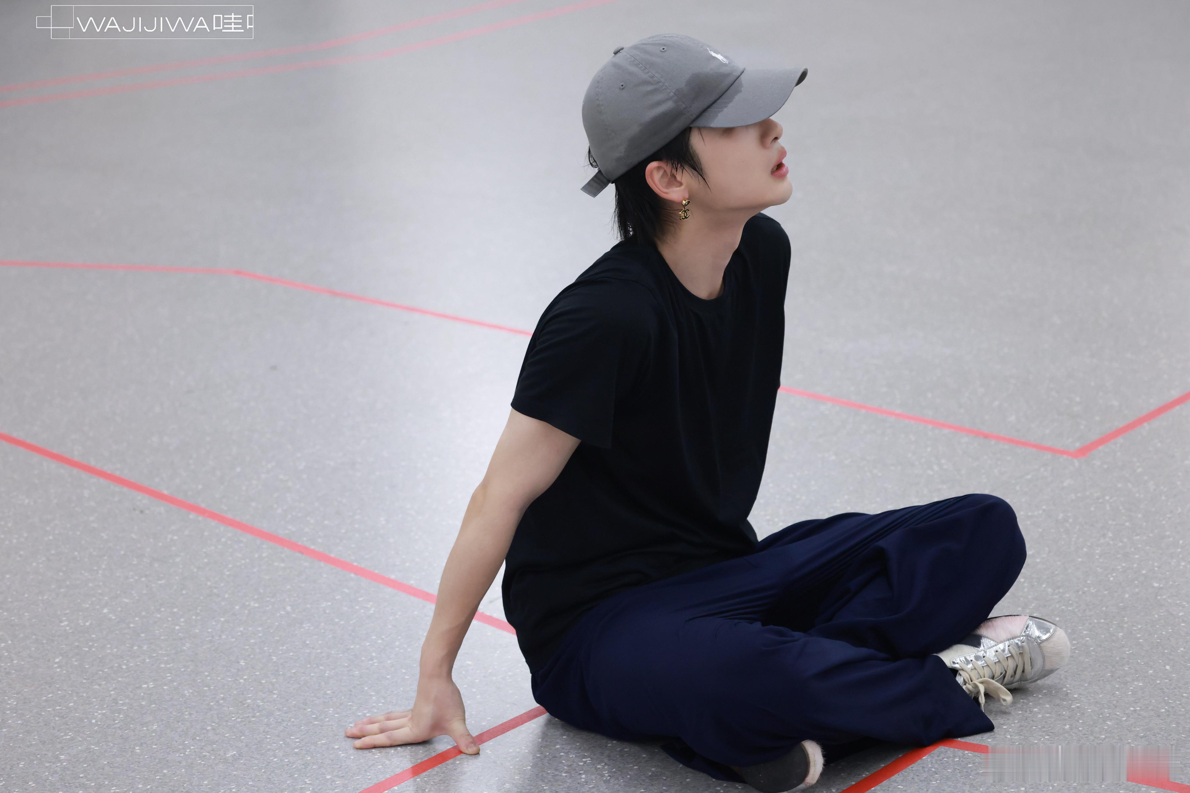 周震南演唱会三天后南京开唱 倒计时3天！爱与欲望的天平，艺术与热爱的共鸣。5月2