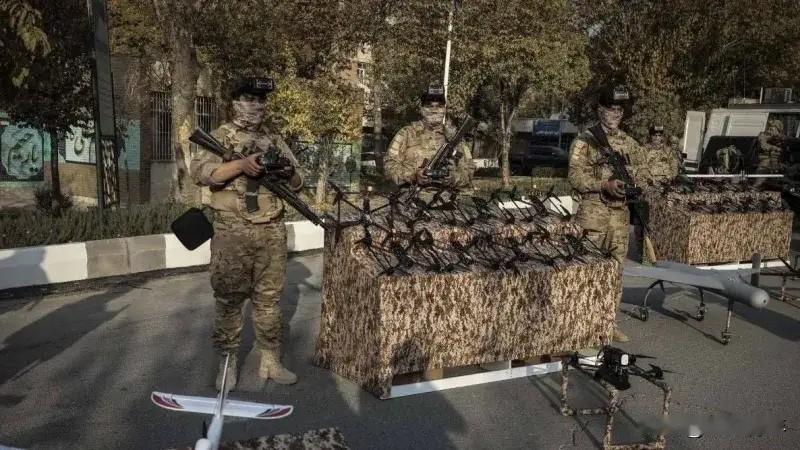 伊朗要变天了！

4月19日，据一位美国高官透露，种种迹象表明，伊朗在过去48小