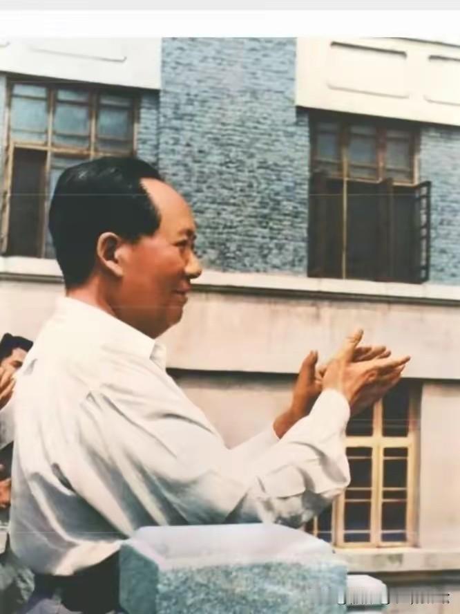 今天整理了大众熟知题词、青年成长寄语、家庭教育（子女/下一代立身）、教育方针四类