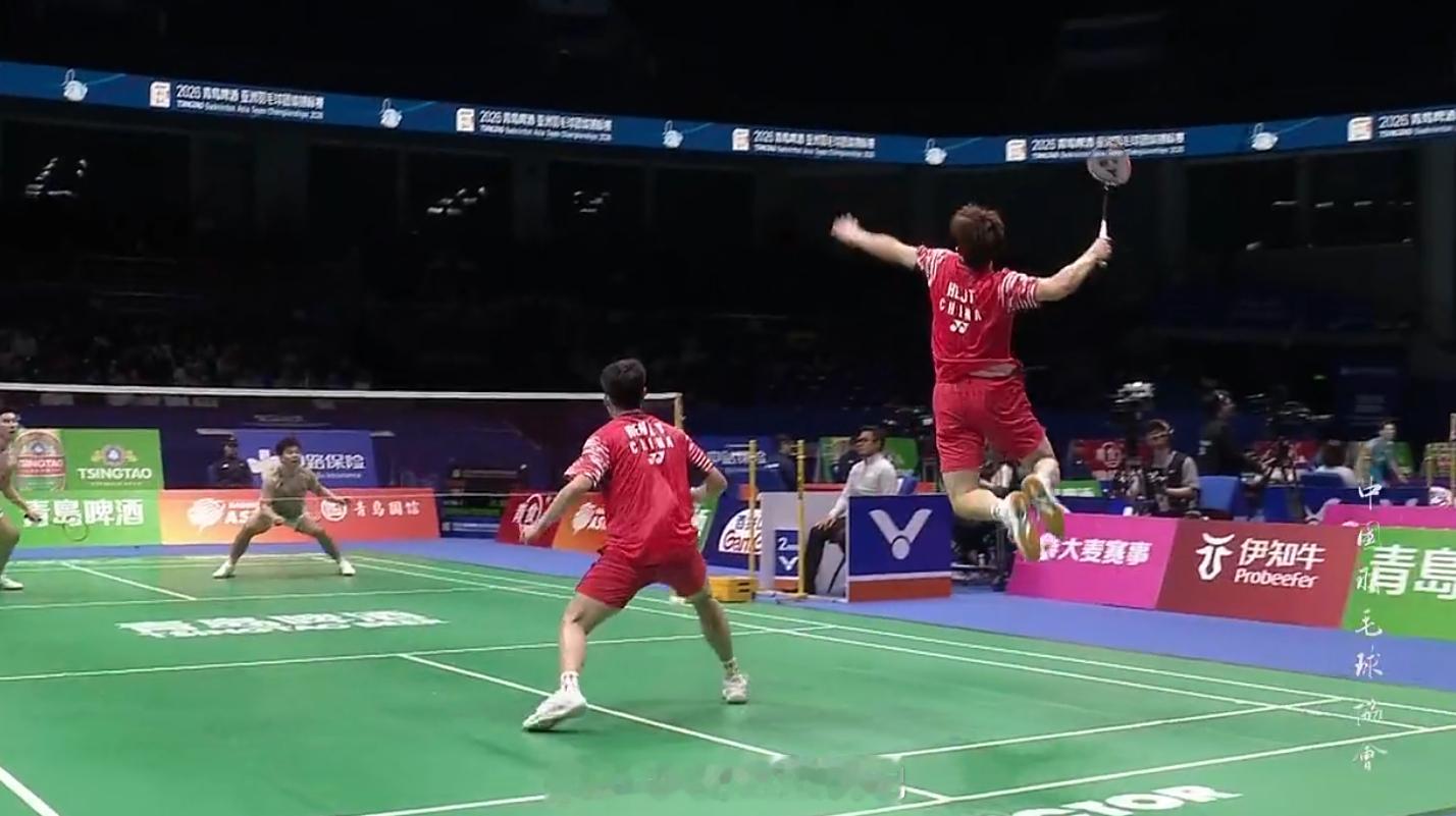 男团 A组 中国 2-1 泰国 男双 何济霆 任翔宇 18-21 22-20 7