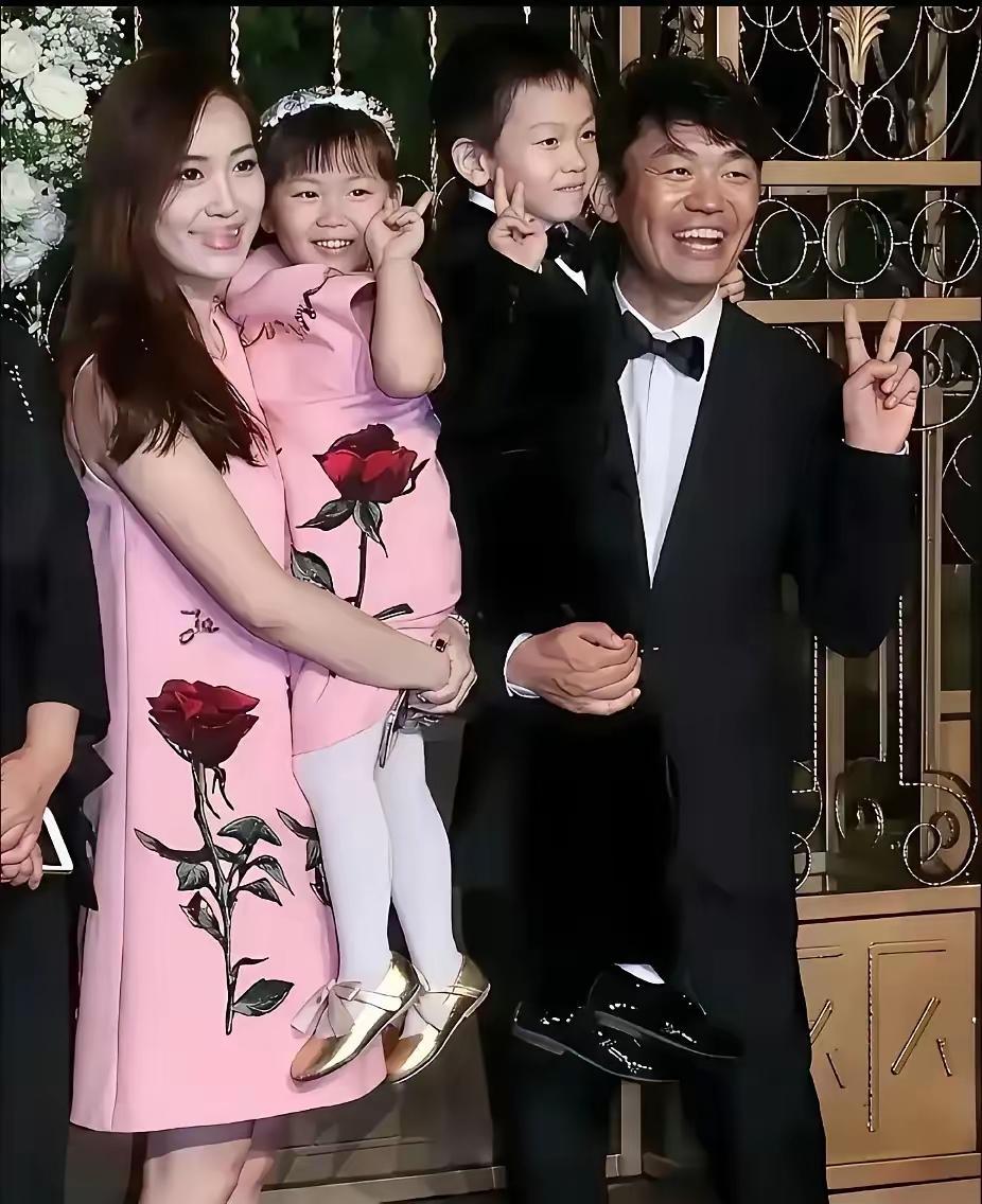 当年的女主光鲜亮丽不知道现在的她后悔了吗