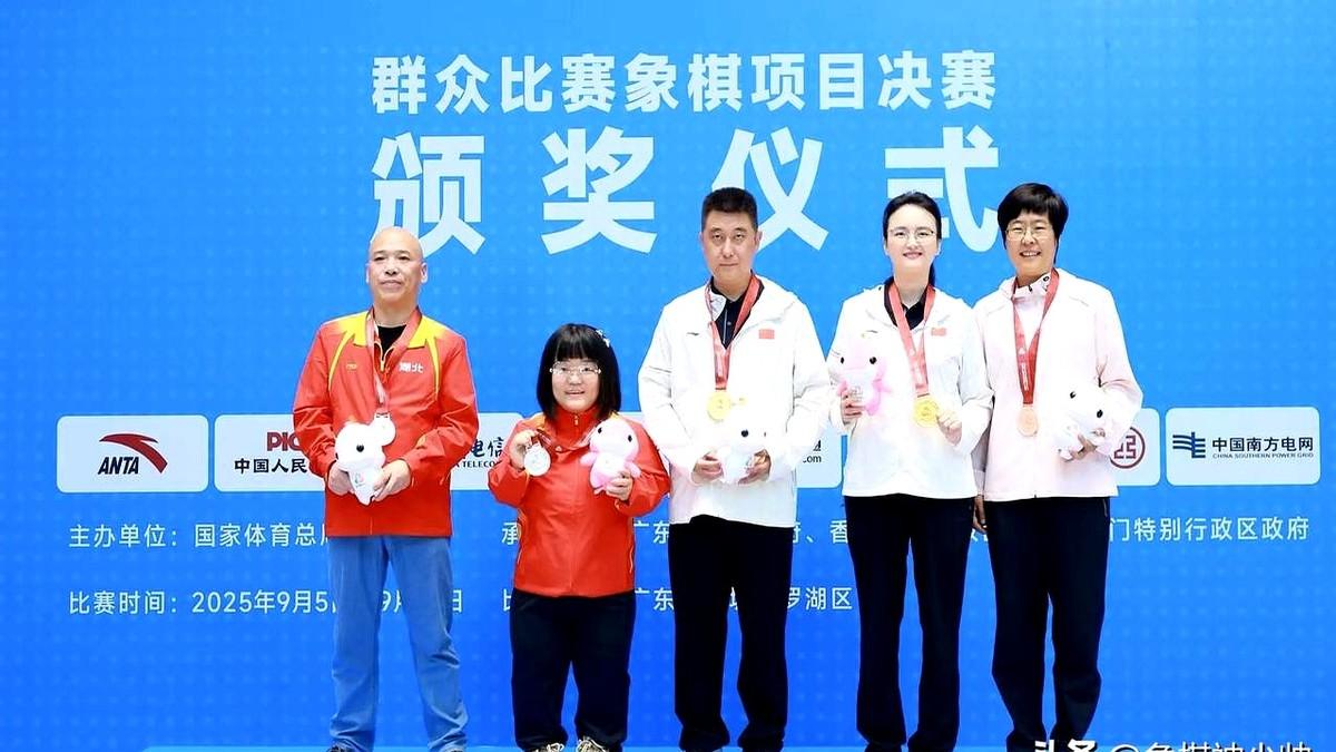 唐丹终于摘金！

等了八年，亚军魔咒破了。

2017年陈幸琳、2021年王琳娜