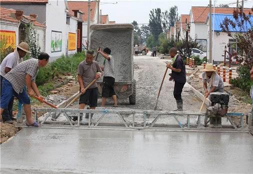 村里的事情，好事也难办，人心隔肚皮。最近村里申请了一个和美乡村建设项目，但是在施