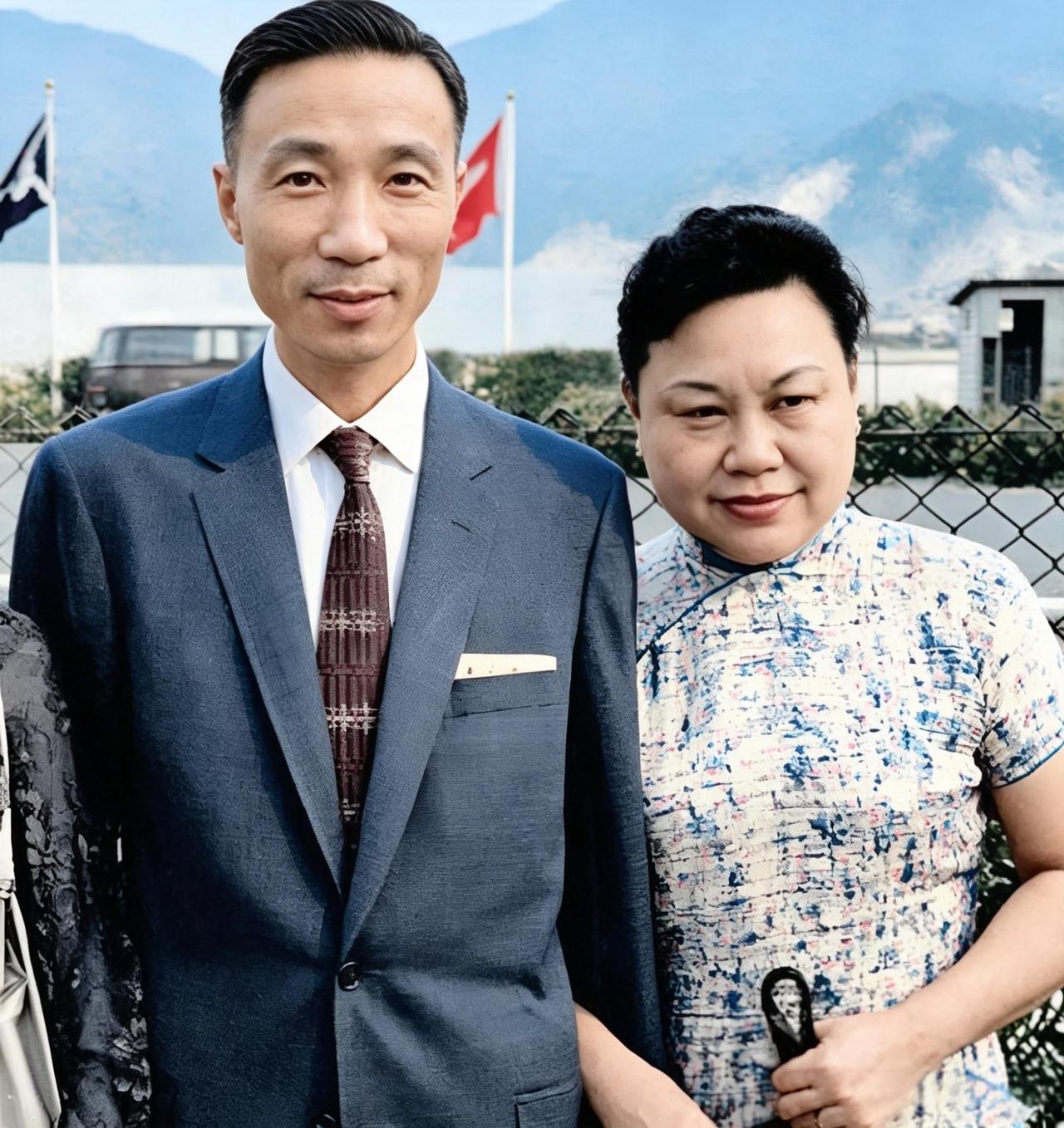 这是邵逸夫与夫人黄美珍。黄美珍比邵逸夫大五岁。许多人并没有看出邵逸夫福寿之相，但