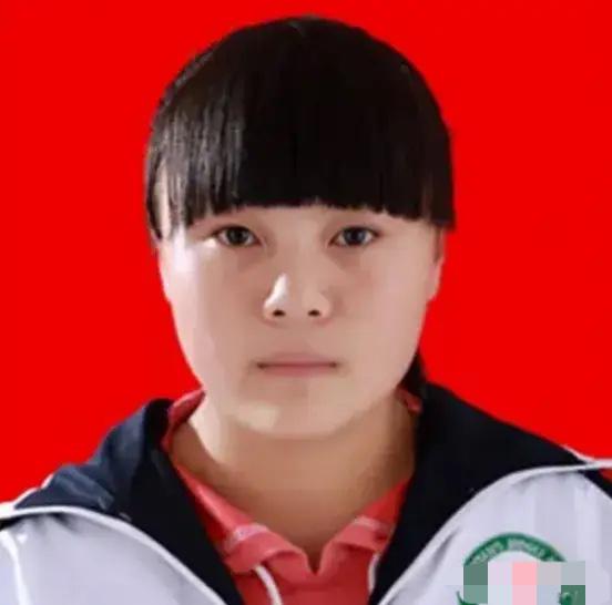 2003年，陕西一女子从破木桥摔下，造成半身瘫痪，丈夫为了还债不得不外出打工，可