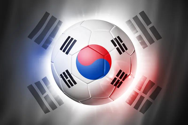 如何评价韩国队的首场表现 韩国队的首场表现，只能说差强人意。开场他们进攻欲望挺强