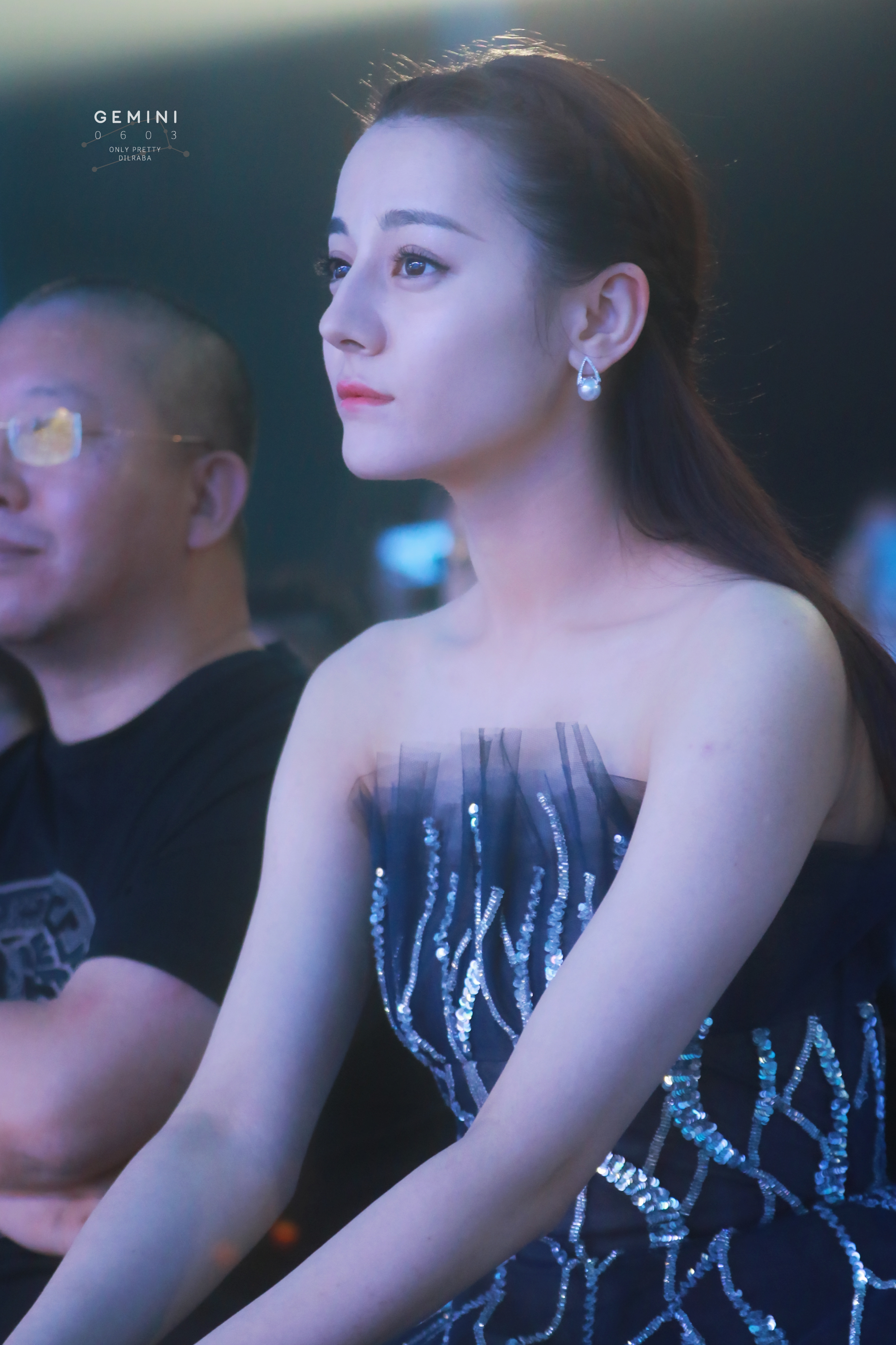 迪丽热巴功夫女足 dlrb迪丽热巴钰珑 温山软水满天星辰，不及你眉眼半分